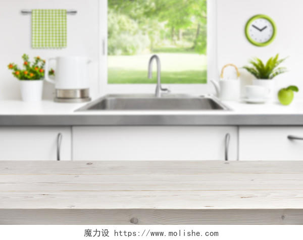 木桌上厨房水槽窗口背景